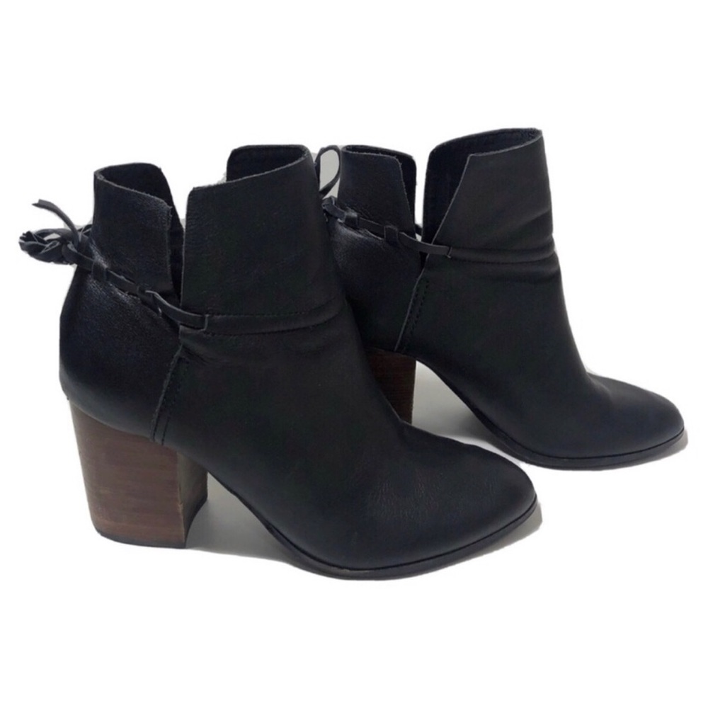 Kelsi Dagger black leather block heel boots. Size 9.